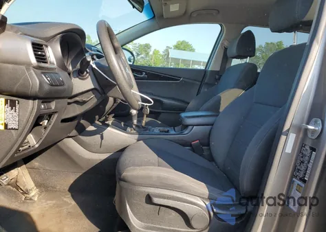 2018 Kia Sorento Lx z USA, uszkodzony, nr VIN 5XYPGDA31JG349514